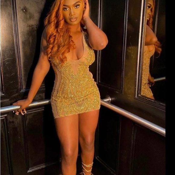 Radiant by KingofStyle- Gold halter sequin mini dress - Picture 4 of 5